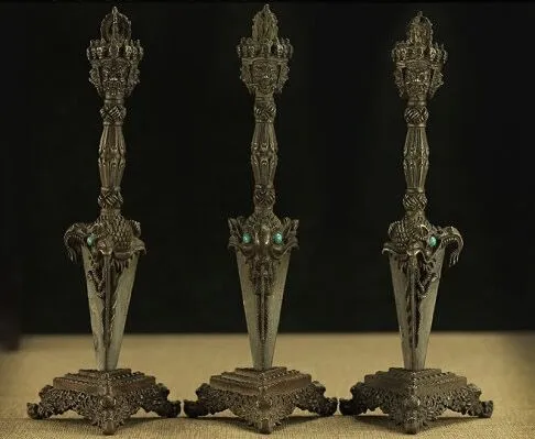 Phurba (Chùy Phổ Ba): Pháp khí quyền năng nhất để nhiếp phục chướng ngại