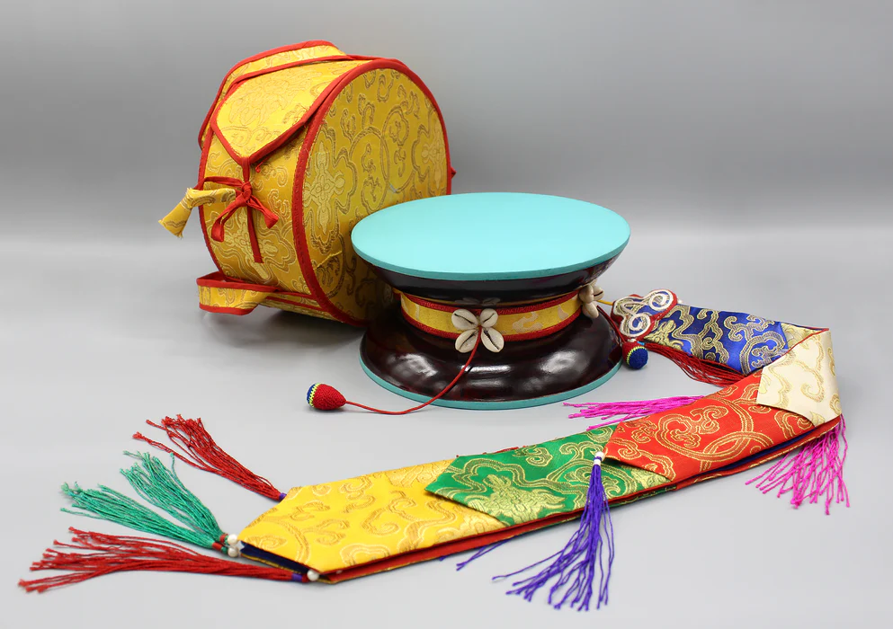 Trống Damaru: Nhịp đập của vũ trụ và sự vô thường trong từng âm sắc