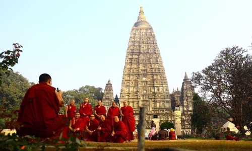 Cẩm Nang Hành Hương Quốc Tế: Chuẩn Bị Gì Cho Chuyến Đi Bình An?