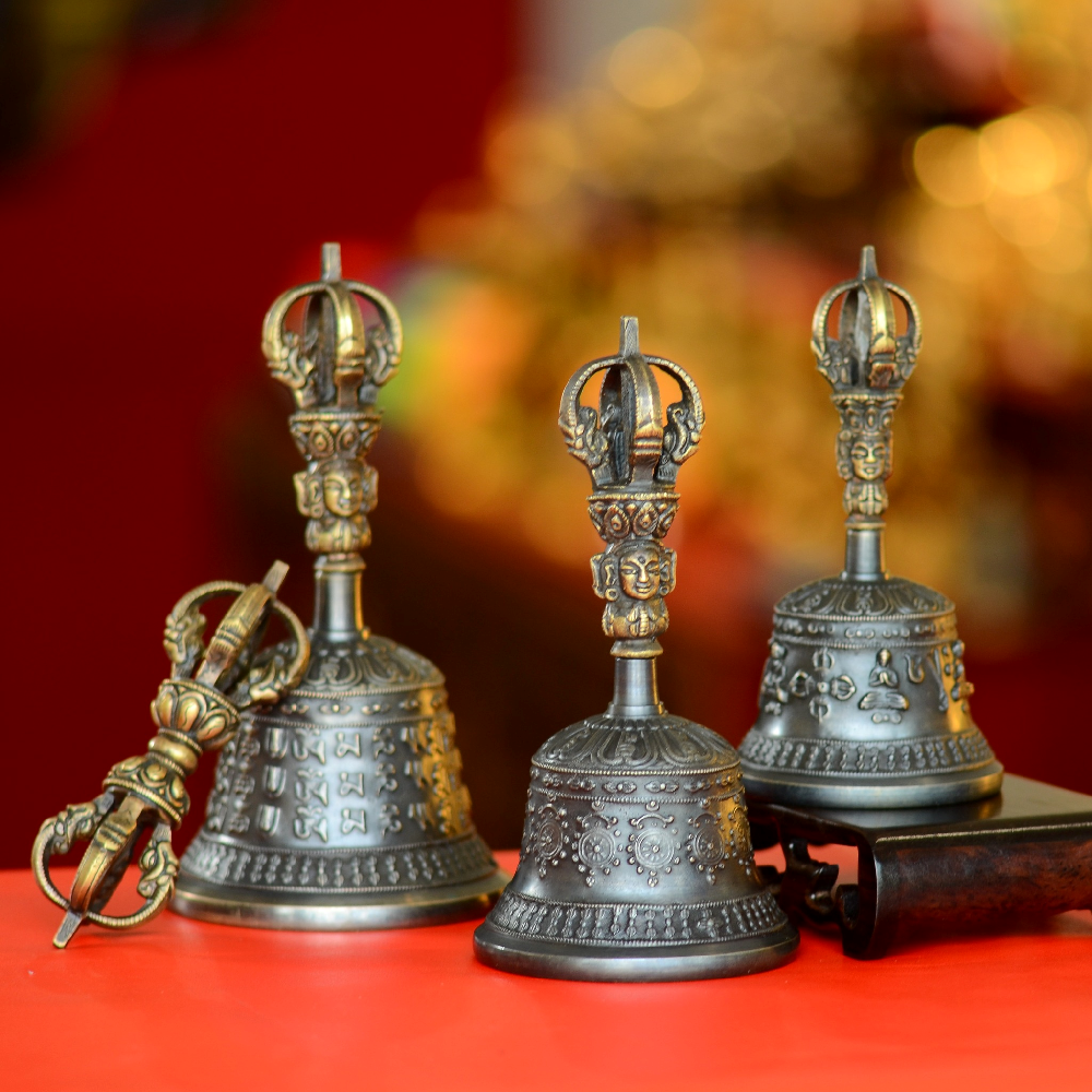 Bí mật về các chất liệu đúc pháp khí: Đồng, vàng hay sắt thiên thạch?