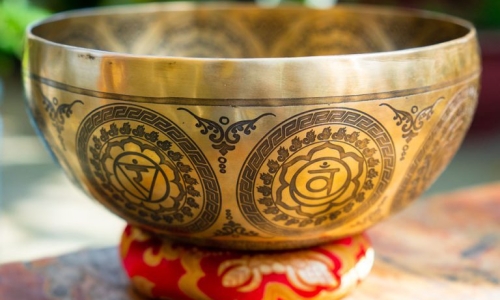 Chuông Xoay Thamel: Sự Thật Về Tần Số Chữa Lành Hay Chỉ Là Lời Đồn?