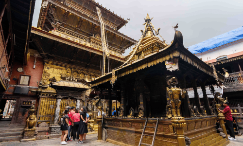 Golden Temple Patan: Kiệt tác Ánh vàng Giữa lòng Di sản | Dzogchen Travel
