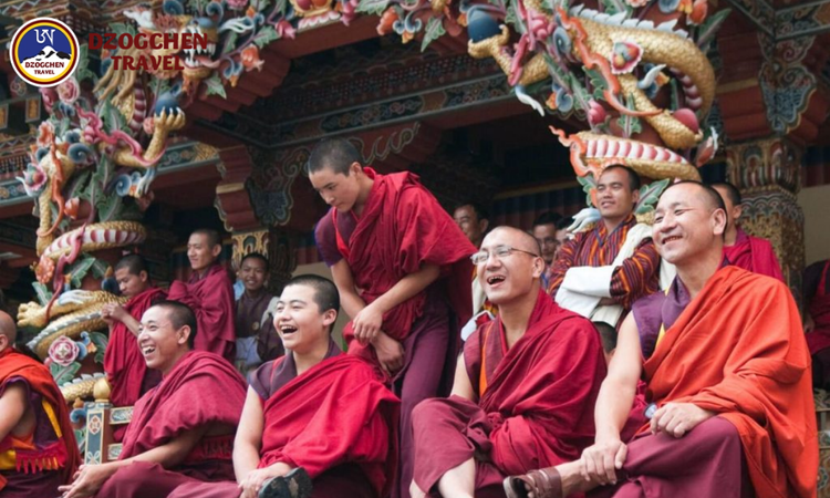 Trải nghiệm đặc biệt trong Hành trình Phật giáo của Dzogchen Travel