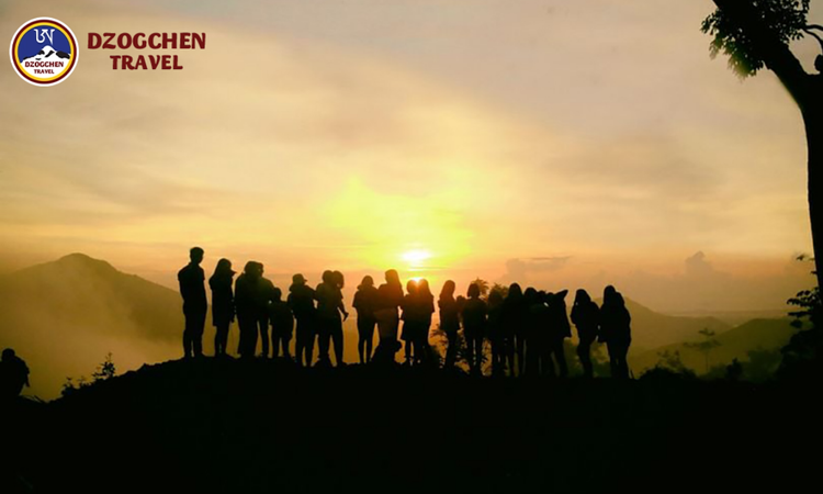 Vì sao nên chọn Dzogchen Travel cho hành trình thiện nguyện tại Dzogchen